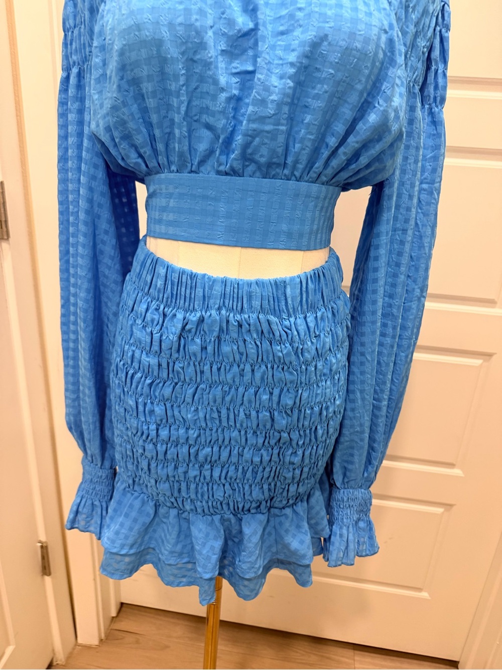 SHEIN Electric Blue Smocked Crop Top and Mini Skirt Set - Picture 6 of 9